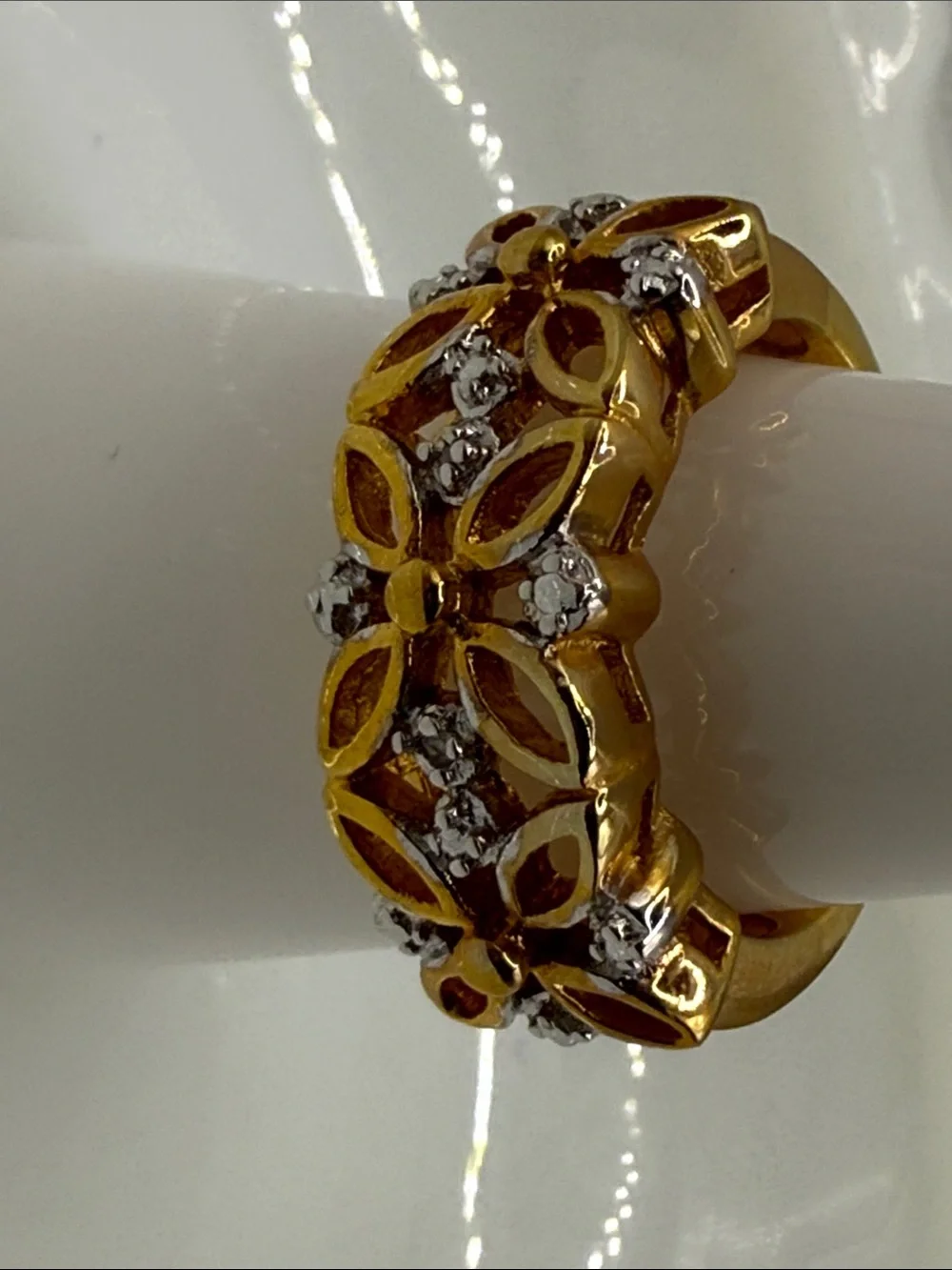 Vintage Gold plated brass diamond open work Floral Band Ring Silver tone Accents